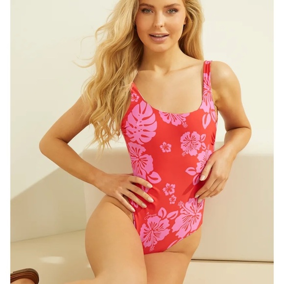 New GUESS Reversible Print One-Piece Swimsuit SZ M - Picture 9 of 11